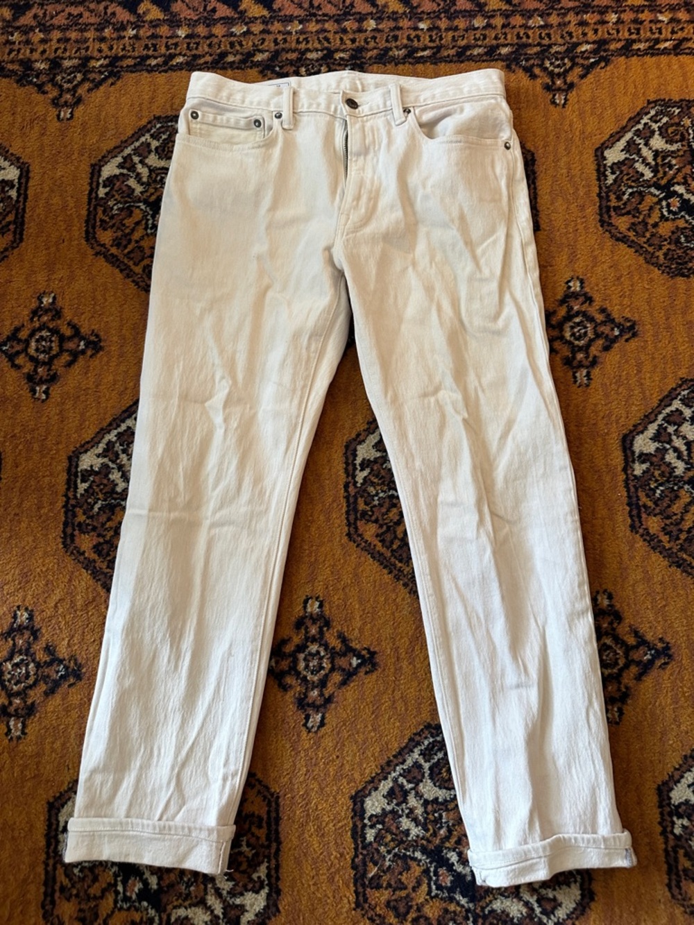 GAP White Straight Jeans Size 31x30